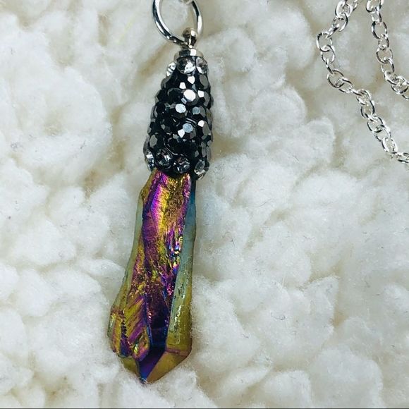 Rainbow holographic titanium quartz pendant necklace on silver chain - Picture 3 of 5